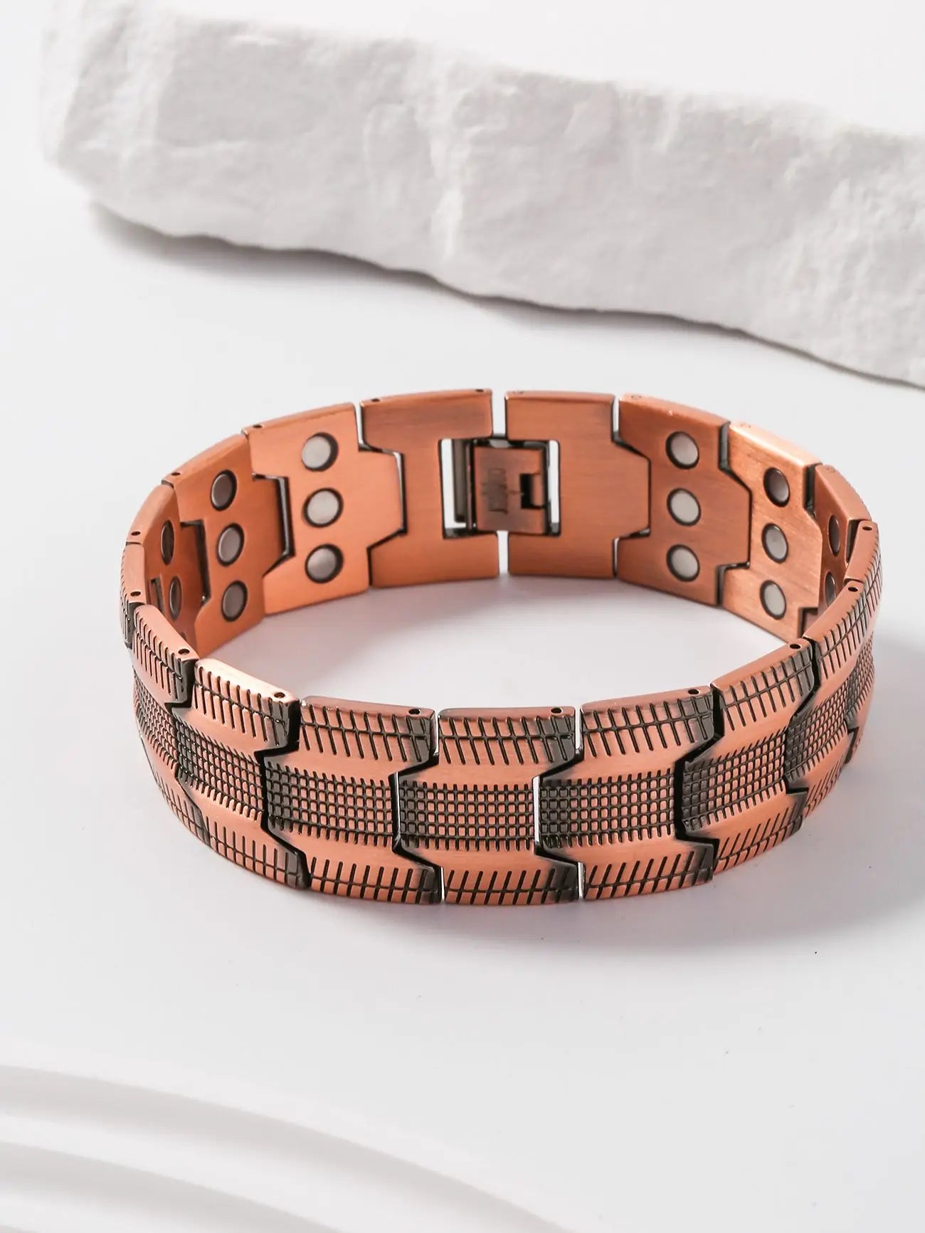 A Red Copper Men'S Dating Retro Ultra Wide Three Row Magnetic Therapy Bracelet