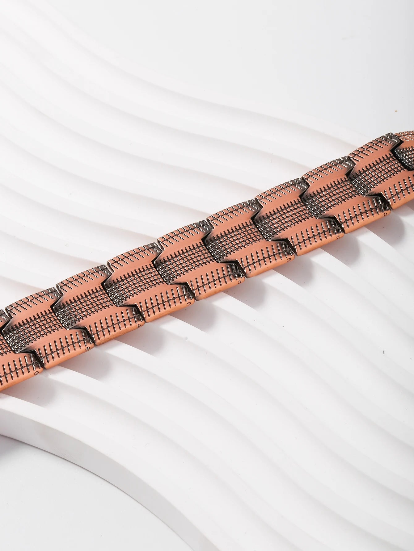 A Red Copper Men'S Dating Retro Ultra Wide Three Row Magnetic Therapy Bracelet
